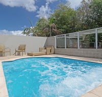 516 'Oaks Pacific Blue' 265 Sandy Point Road- private pool aircon WIFI - E Caravan Parks