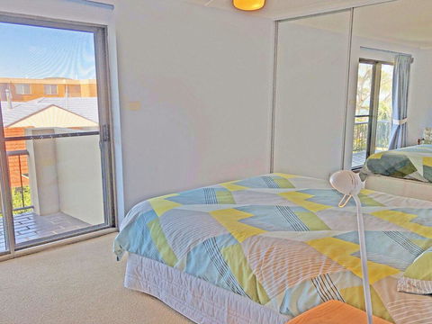 7 'Skyline' 12 Thurlow Avenue - Unit With A WOW Factor - E Caravan Parks 3