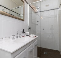 94Best Apartments - E Caravan Parks