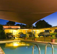 A  A Motel - E Caravan Parks
