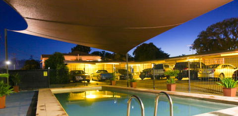 A & A Motel - E Caravan Parks 0
