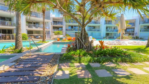 A Deluxe Swim Up - Drift Apartments South - E Caravan Parks 3