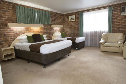 A Line Motel - E Caravan Parks 2