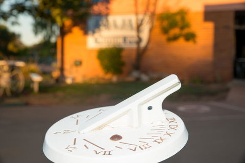 Abajaz Motor Inn - E Caravan Parks 0