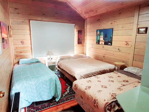 Abelia Cottages SPA LAKESIDE COTTAGE NO 1 - E Caravan Parks 1