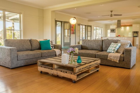 Abingdon House - E Caravan Parks 1