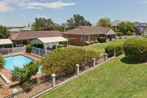 Abraham Lincoln Motel - E Caravan Parks 2