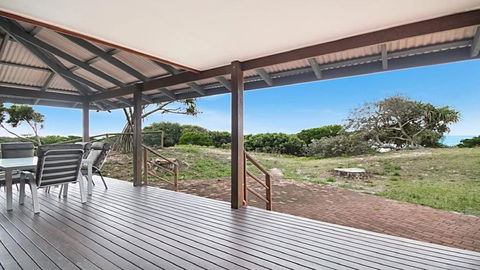 Absolute Beachfront At Hastings - E Caravan Parks 3