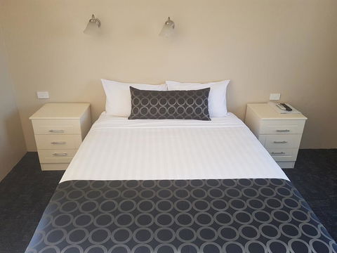 Acacia Motel - E Caravan Parks 1