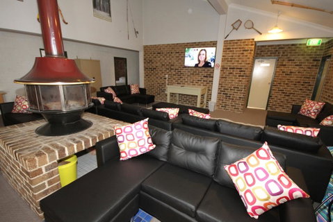 Acacia Snowy Motel - E Caravan Parks 1
