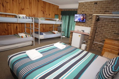 Acacia Snowy Motel - E Caravan Parks 3