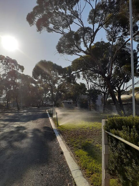 Acclaim Gateway Tourist Park - E Caravan Parks 0