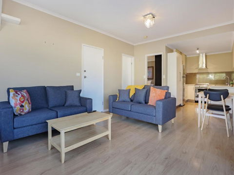 Eagle Heights Holiday Units - E Caravan Parks 1