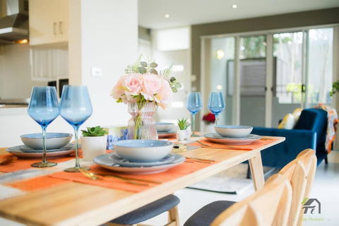 Entire 3 Bedrooms Townhouse In Baulkham Hills - E Caravan Parks 0
