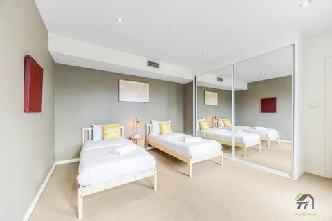 Entire 3 Bedrooms Townhouse In Baulkham Hills - E Caravan Parks 4