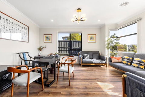 Entire Luxury House In Wantirna South - E Caravan Parks 1