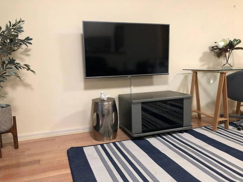 Escape To Strathfield For 8 Guests - E Caravan Parks 3