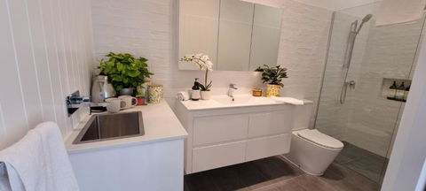Fab 4brm Home With Pool A 15 Min Walk To Beach - E Caravan Parks 4