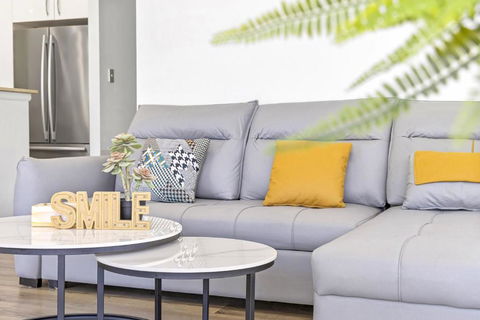 Fabulous 2B Apt Waterloo - E Caravan Parks 1