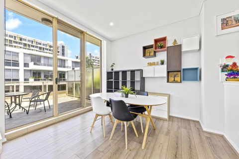 Fabulous 2B Apt Waterloo - E Caravan Parks 3