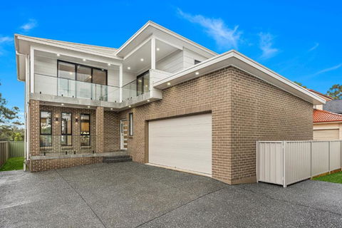 Fairy Meadow Beach House - E Caravan Parks 1