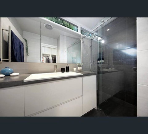 Family And Resort-style Setting - E Caravan Parks 3