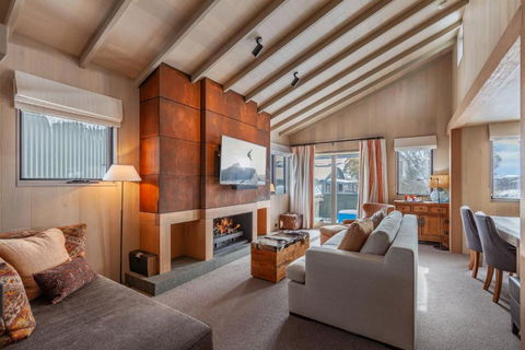 Family Chalet 34 The Stables Perisher - E Caravan Parks 0