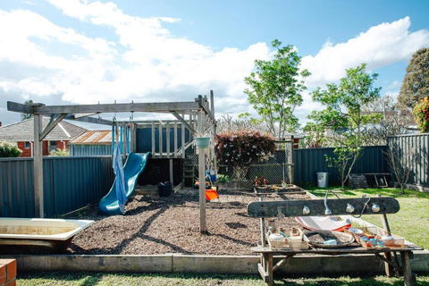 Family Friendly Home By The Lake - E Caravan Parks 4