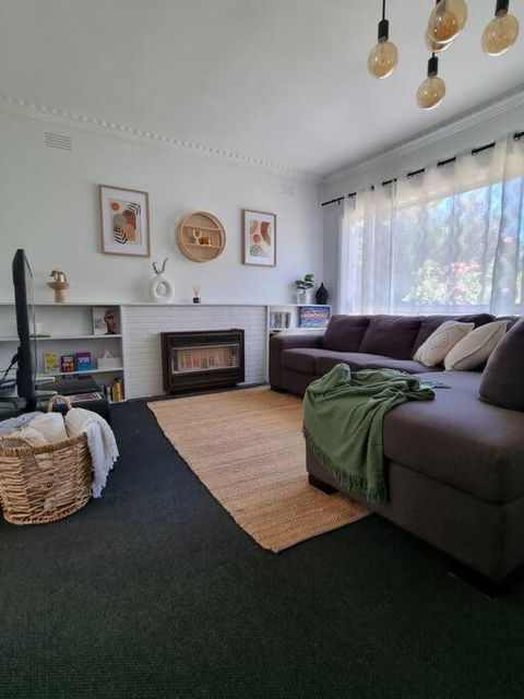 Family Friendly Home In Belmont - E Caravan Parks 2