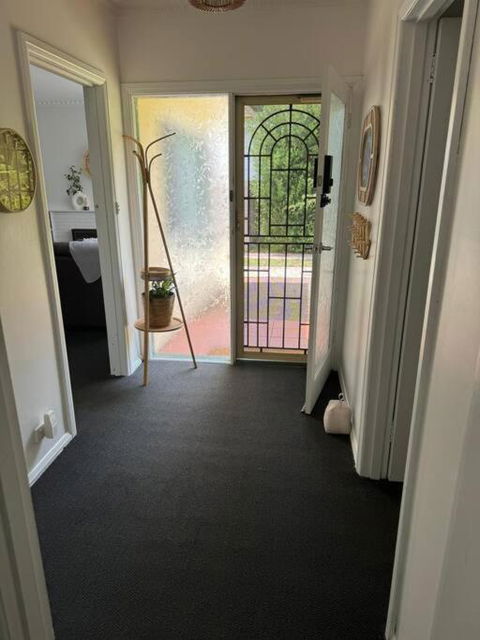 Family Friendly Home In Belmont - E Caravan Parks 3