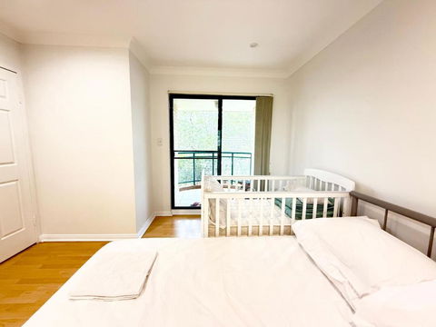 Family Friendly House - E Caravan Parks 3