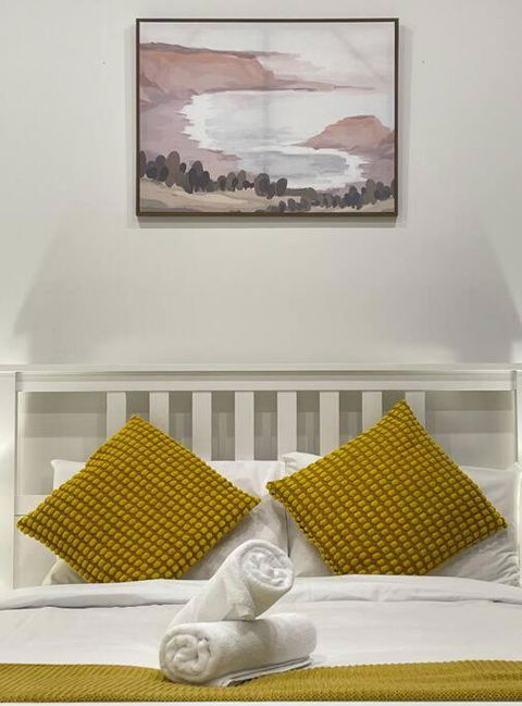 Family Home@Eastwood - E Caravan Parks 1