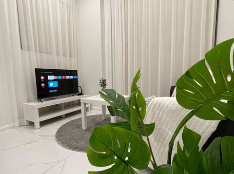 Family Home@Eastwood - E Caravan Parks 3