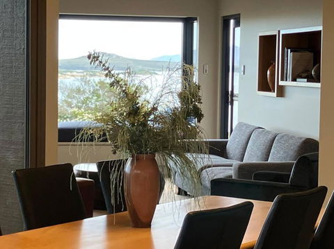 Faraway On Flinders Island - E Caravan Parks 3