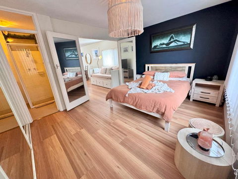 FORR64 - Cosy East Perth Retreat - E Caravan Parks 1
