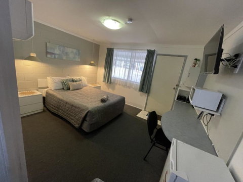 Hatton Vale Motel - E Caravan Parks 2