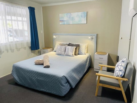 Hatton Vale Motel - E Caravan Parks 1