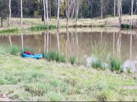 Hill Top Tiny River House - E Caravan Parks 3