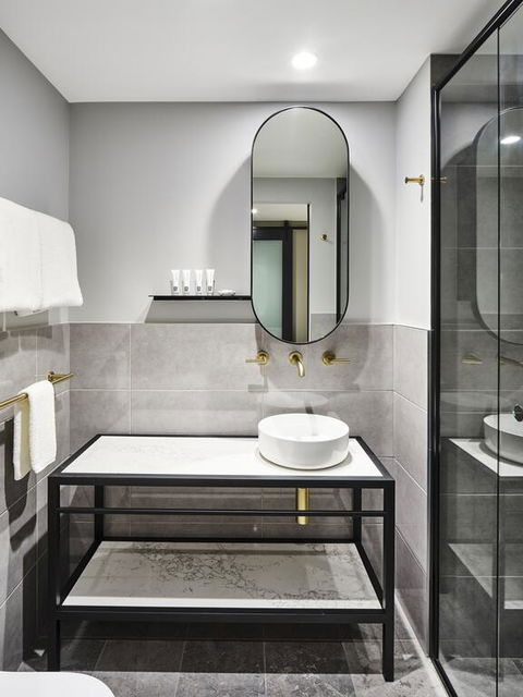 Adina Apartment Hotel West Melbourne - E Caravan Parks 3