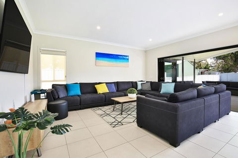 Adriatic Jervis Bay - 2 Min Walk To Beach - Family Friendly - E Caravan Parks 1