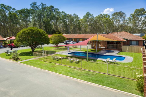 Advance Motel - E Caravan Parks 3
