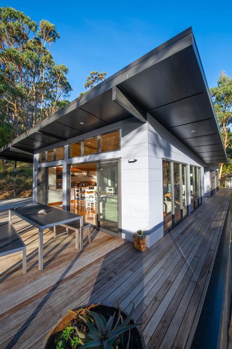 Adventure Bay Beach House - E Caravan Parks 3