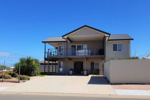 Agape Holiday Home - E Caravan Parks 0