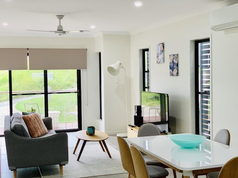 AIRLIE BEACH Delight. Hop, Skip Jump To Everything - E Caravan Parks 3