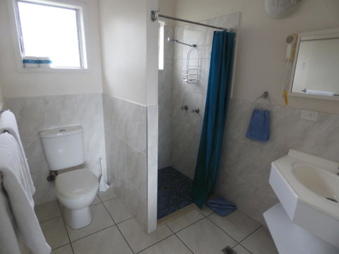 Airlie Court Units - E Caravan Parks 2