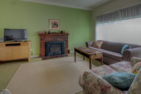 Aisling Cottage - E Caravan Parks 1