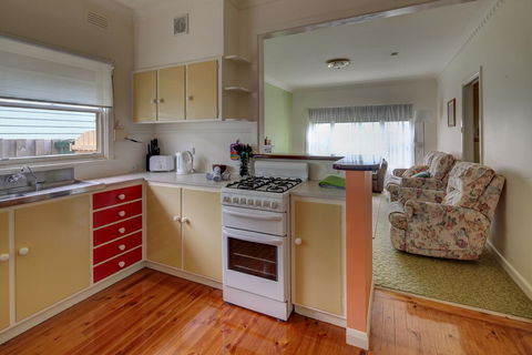 Aisling Cottage - E Caravan Parks 2