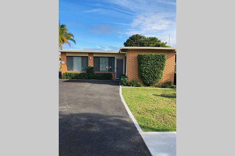 Albatross - Unit 6 - E Caravan Parks 3