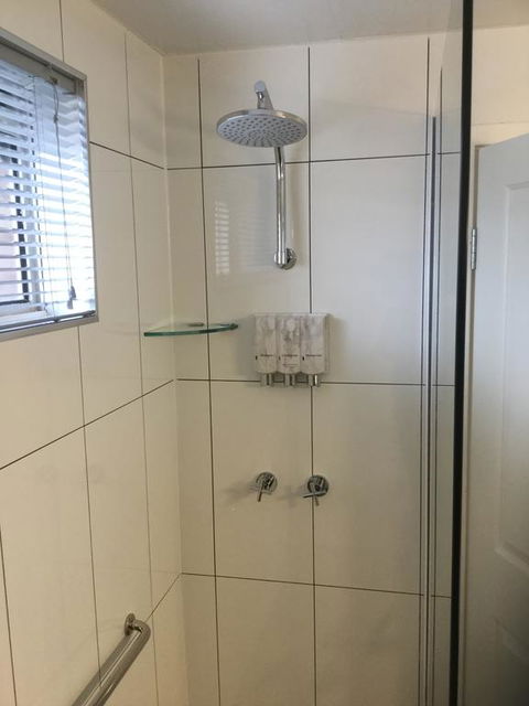 Albury Townhouse Motel - E Caravan Parks 3