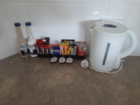 Alexander Beachfront Apartments - E Caravan Parks 1